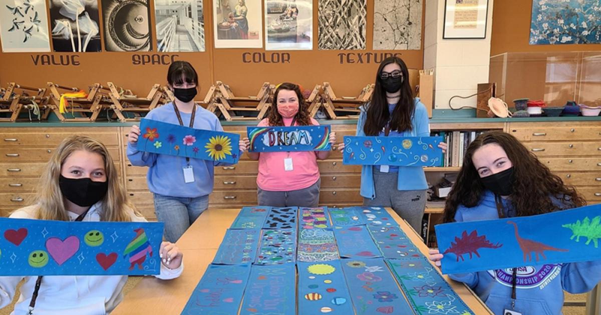 Joliet Catholic Academy Students Help Bring Beauty to Foster Kids by